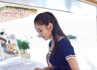 AISS爱丝(钻石版) - 不是我说，陈雅漫的毛衣资源太让人流口水了，完全不抗拒的类型。