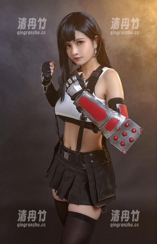 Azami Azami自拍大赛——天生的写真选手?