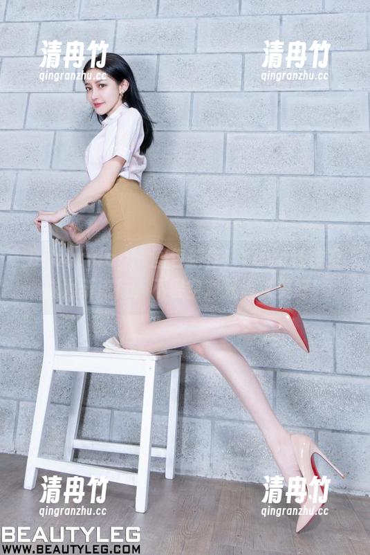 Beautyleg - 图包新作！Yaya让镂空成为新流行，不畏空洞只追求美好！