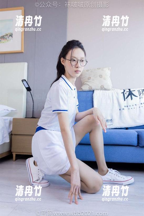 BoBoSocks袜啵啵 - 稚予的双腿袜游戏，没想到定制竟然冠冕堂皇，竟然还蛮吸睛。