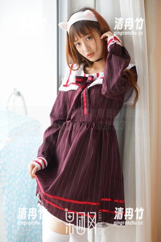 GIRLT果团网 - 全套写真展现的周晓唯：在浴缸中如鱼得水，这我信了。
