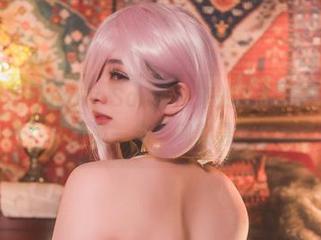 看,这就是Hatori Sama带来的桐子内衣cos大集合!顺便说一句,哪款最登对呢?