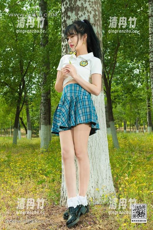 Ligui丽柜-婷婷 Ligui丽柜 - 听别人聊这组私拍,挺不错的,婷婷的“贵足盛宴”不算过分嘛?