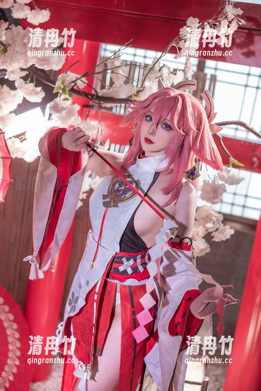 私拍小魔女Natsuko夏夏子，白天蛾美图总是别有一番风味！