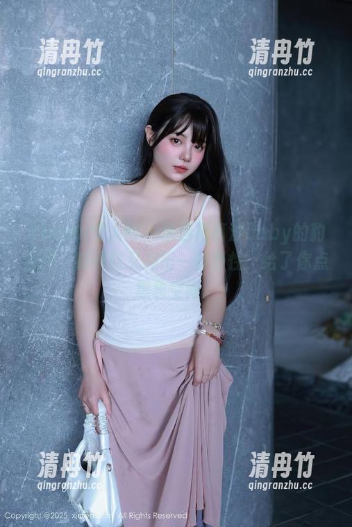 Xiuren秀人网-周慕汐baby Xiuren秀人网 - 精选周慕汐baby的豹纹风,时不时又冲出一丝野性,给了你点想象空间。