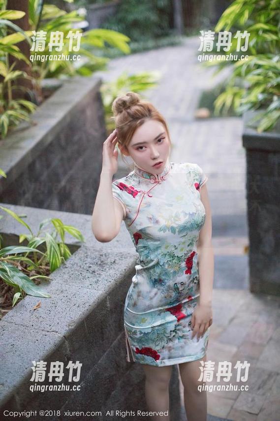 Xiuren秀人网-唐安诺 Xiuren秀人网 - 唐安诺红裙原图用色大胆,赏心悦目;可等到套图,唉,我是不太确定。