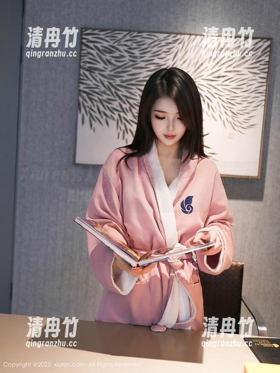 Xiuren秀人网-金小依 Xiuren秀人网 - 私房探险:金小依教你如何穿出棉袜的新高度!