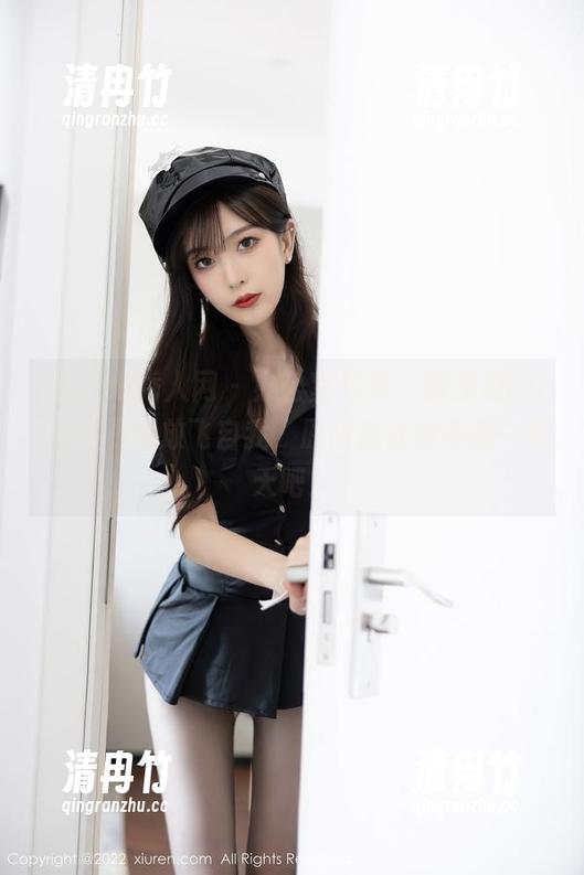 Xiuren秀人网-颜浅浅Cindy Xiuren秀人网 - 办公室写真,颜浅浅Cindy说不如放飞自我,原图就让你养眼一整天吧!