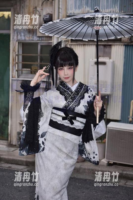 aqua水淼 碧蓝航线的狂飙:aqua水淼的无圣光写真,爱宕犬骑着机车,画风总在突发奇想中转变!