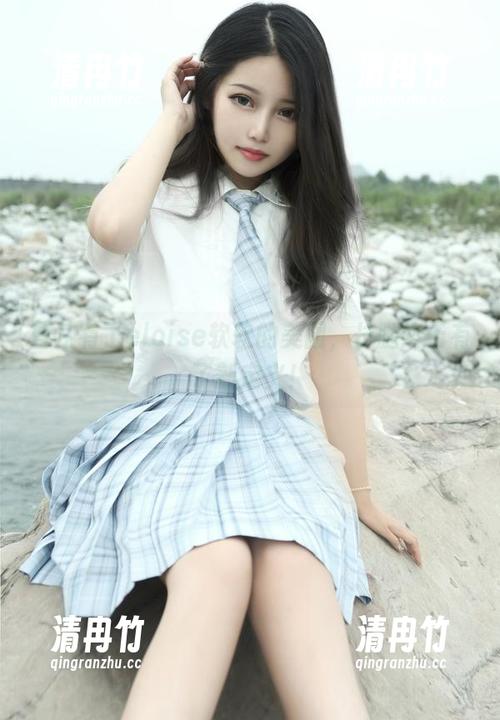 eloise软软 自从有了eloise软软的美图,长腿终于有了新定义!