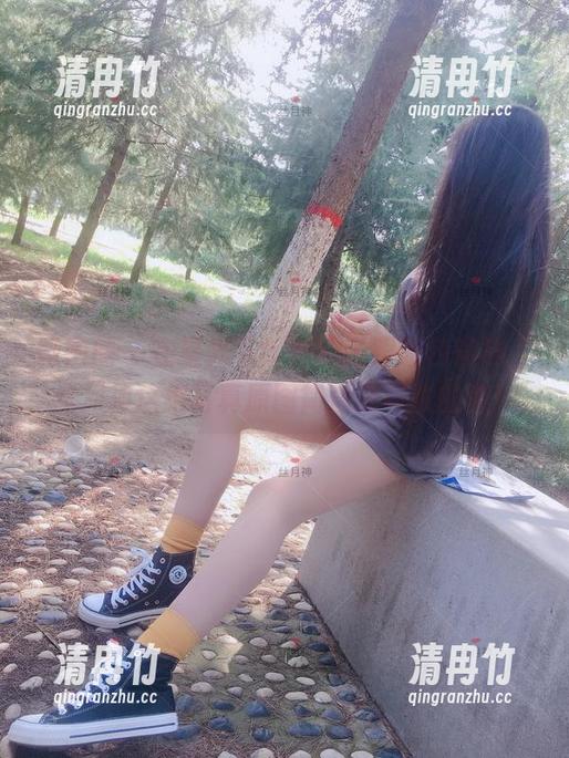 微密圈 - 在星光下绽放的高跟咖色筒袜，丝月神这组写真原图简直是夸张的美！