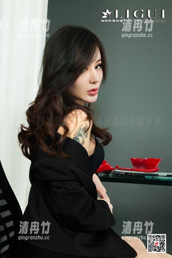 丽柜 - 网袜里的小熊，私房原图在暗示神马？