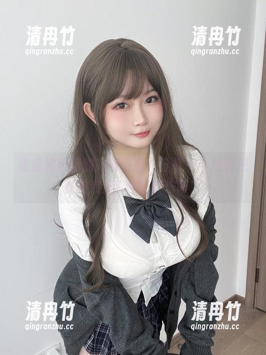 依依超级懒的高清教室，分享一下她能把课堂变成T台的魔法吧！