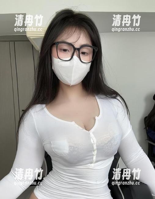 微密圈 - 福利时间，可爱的肉巴的“肉感宝宝”图包，超值得一刷！