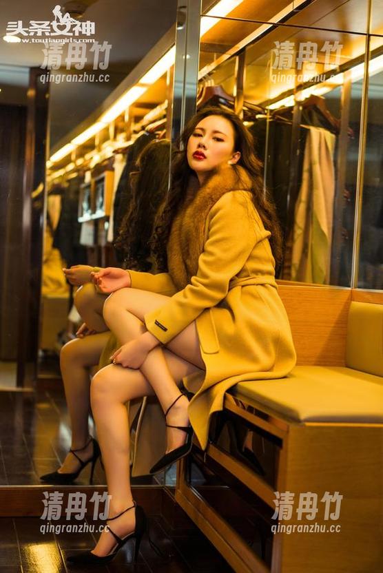 头条女神-李丽莎 头条女神 - 李丽莎被这身皮衣征服?高清来揭晓答案!