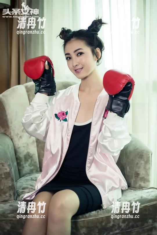 头条女神 - 火儿+学妹=无可救药的写真集，下载吧，别犹豫！