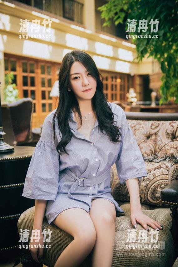 头条女神 - 一晃眼就看到筱溪全套和服的原图，沉浸了你还敢不敢？