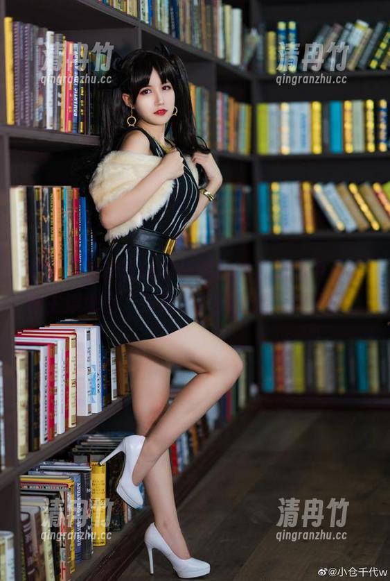 小仓千代w 看了小仓千代w的长腿写真,脑海中不由自主浮现出“到底谁买的长腿”的疑问。