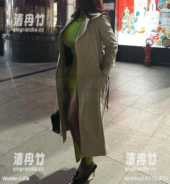 微密圈 - 不得不说，这张原图和小芯酱的吊带黑丝，是时候分享给朋友们了～