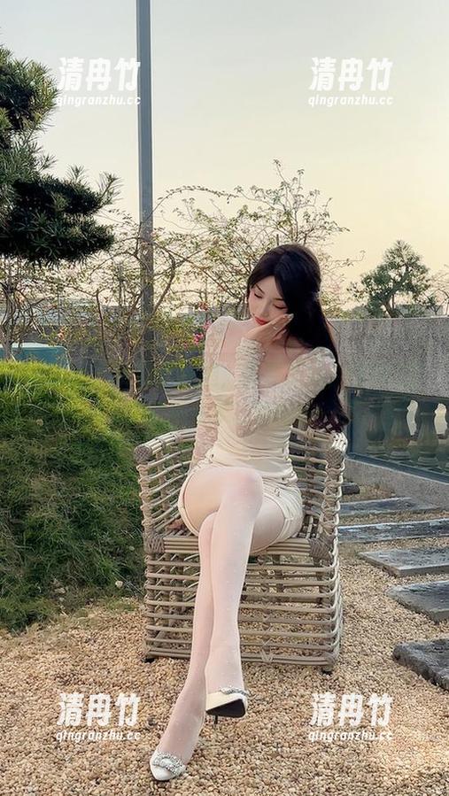 徐莉芝Booty 微密圈 - 明明是长腿,偏要加丝,徐莉芝Booty的免费合集让我眼前一亮。