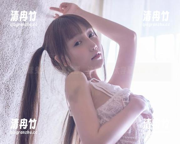 星野咪兔裸足写真资源，这视线也太容易偏移了吧。