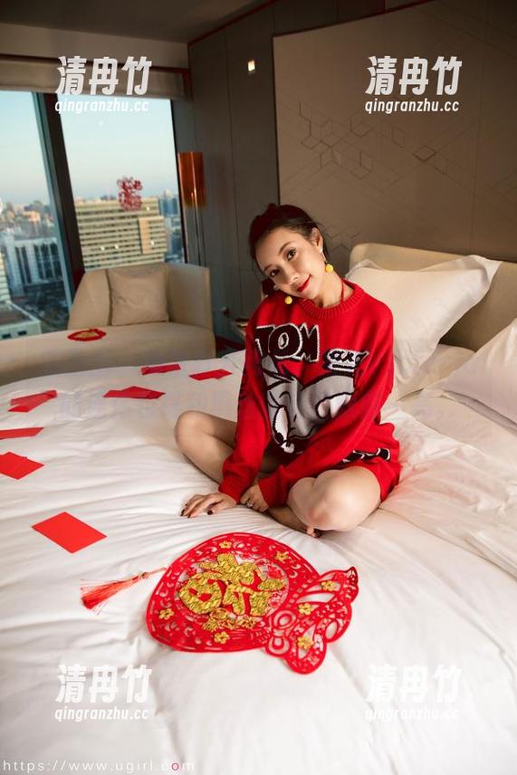 果儿Victoria 微密圈 - 每次打开网盘,果儿Victoria的连体包臀和黑丝就让我眼前一亮。