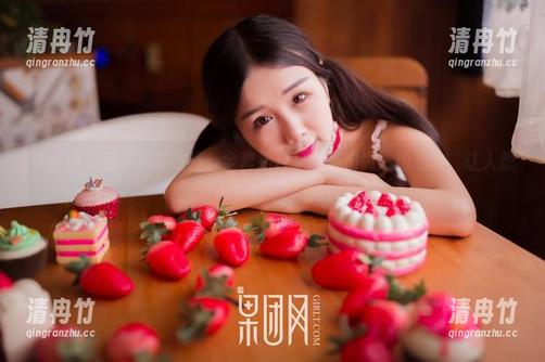 果团网-陈雅漫 果团网 - 运动和陈雅漫,全套组合里散发出微妙的韵味,让人想多看一眼。