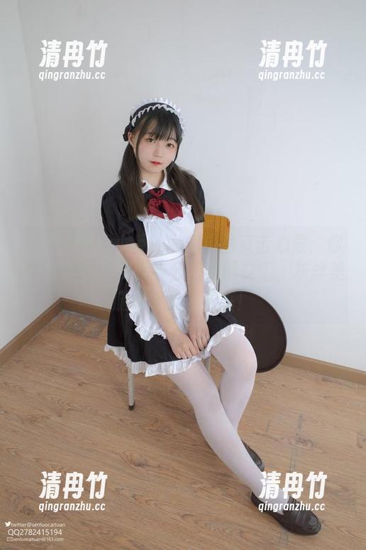 森萝财团 - 小香的私房原图直击心扉：你没见过的JK制服与公园美丽交汇，灰丝美腿就像走出画框！
