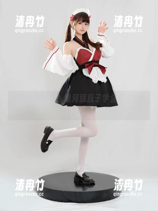 免费写真时间！跟河豚抚子学会眼镜的新姿态