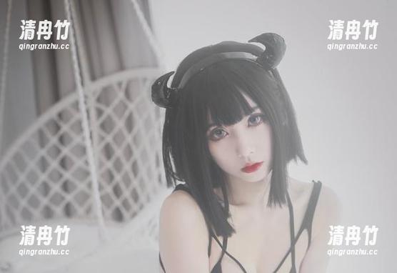 清颜真德秀的连体衣原图，精选，细节迷人得让人想停留个就几秒。