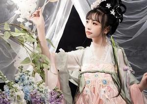 爆机少女喵小吉的网袜图集:为何每一双都像是来自另一个星球