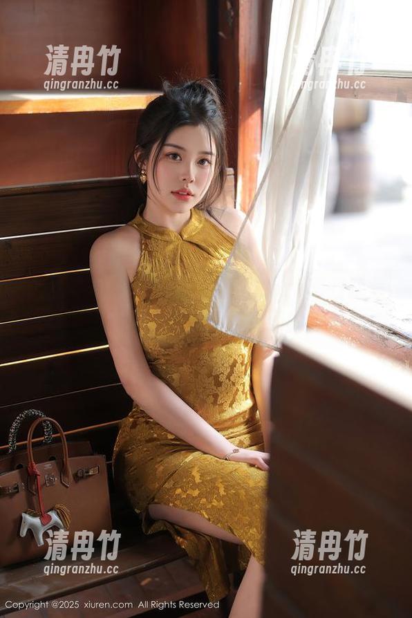 秀人网 - 在这个图集里，laura阿姣就是那只“不小心”飞到了人间的天使。