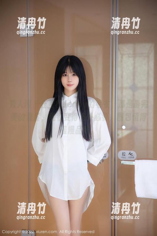 秀人网 - 任莹樱Jenny的毛衣，那是最完美的温度，观看变得格外必要，图包值得慢慢品味。