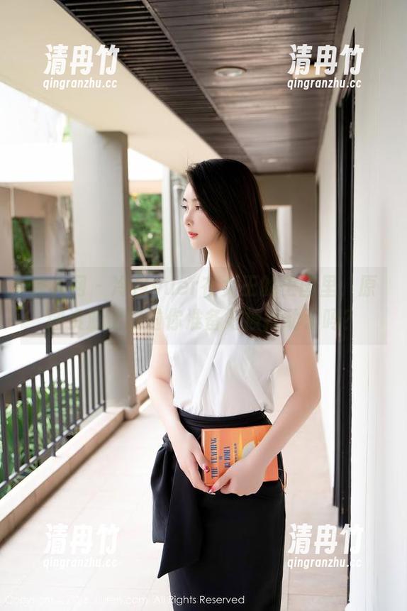秀人网-冷月yuer 秀人网 - 冷月yuer在女王的王国里,原图资源上线啦你准备好被打动了吗?