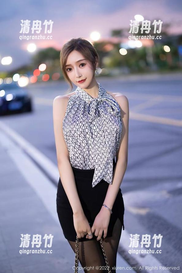 秀人网 - 这组图集真香！安然anran学妹的無料诱惑