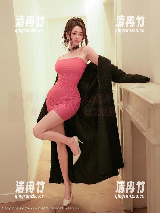 秀人网-小逗逗 秀人网 - 小逗逗最新泳池图片,带你体验“我不浮我不浮”信念的游泳课!