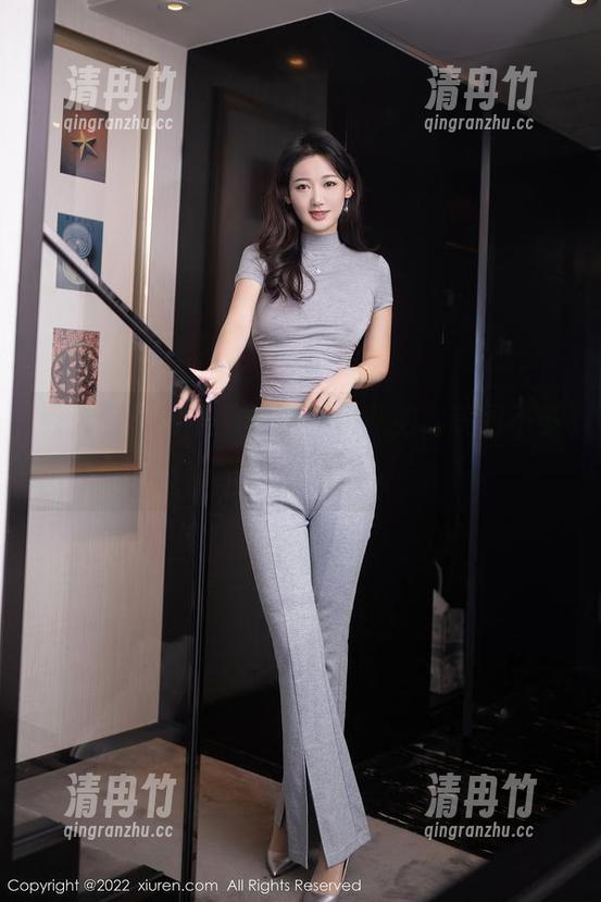 秀人网-谢小葱 秀人网 - 谢小葱的比基尼私拍,美图不多,景色还不错。