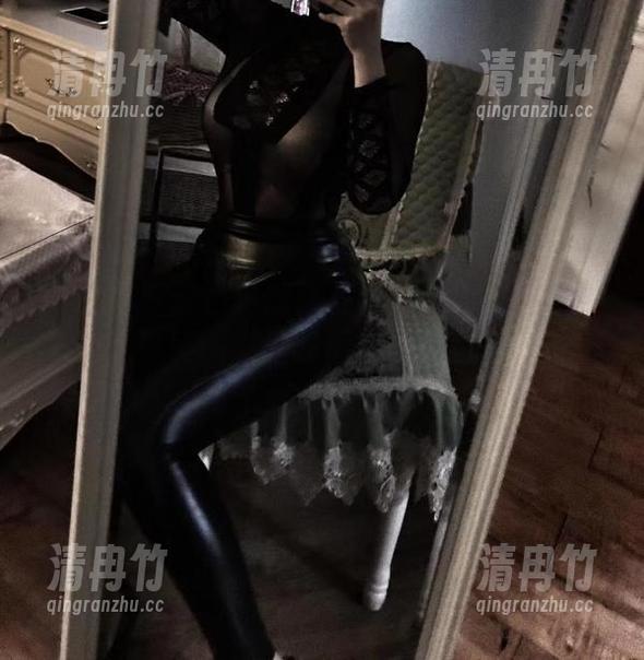 微密圈 - 紫色哒豚豚在黑丝包裹中悄然发光——美图，让我们谈谈美的哲学？