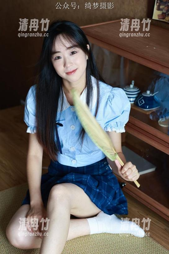 绮梦摄影 - 双马尾的月月，越看越能让人沉醉于这幅美图的每一细节。
