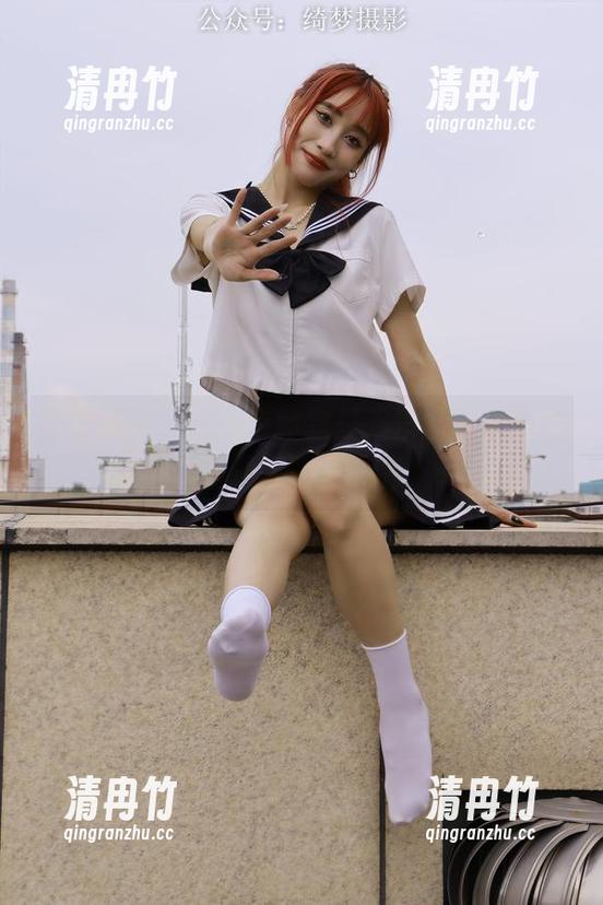 绮梦摄影-露露 绮梦摄影 - 露露在教室里,没圣光?图片却让人眼前一亮