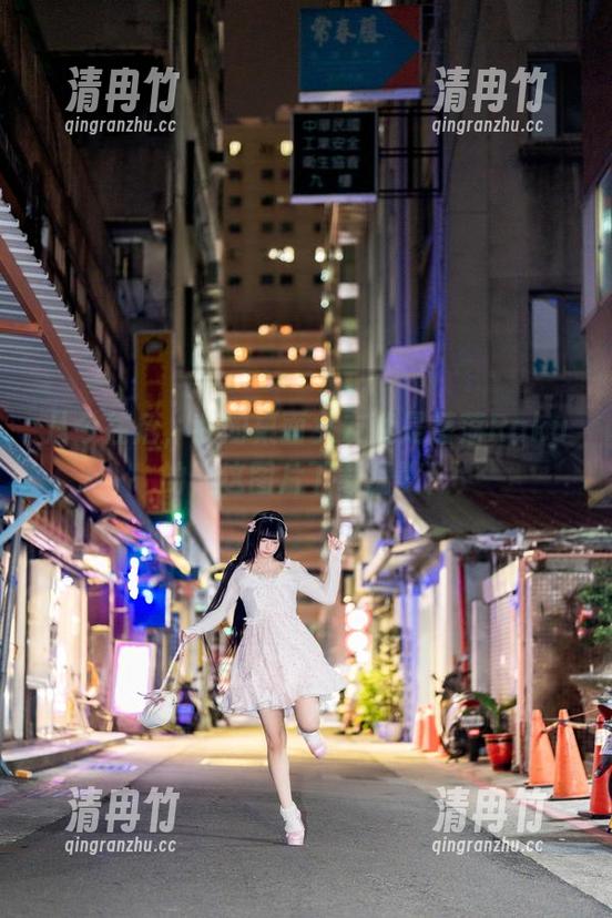 落落Raku 从今往后,我的桌面女友就是落落Raku的,这图片下载猛戳!