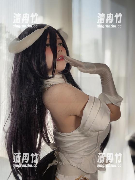 微密圈 - 葱油饼er与你的浅紫之旅：高清图集一探究竟，味道与美貌齐飞！