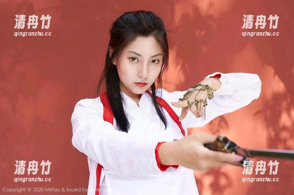 蜜桃社 - 桃乃香Tina、吊带、还有我近乎疯狂的目光，合起来就是名图册的完美开篇？！
