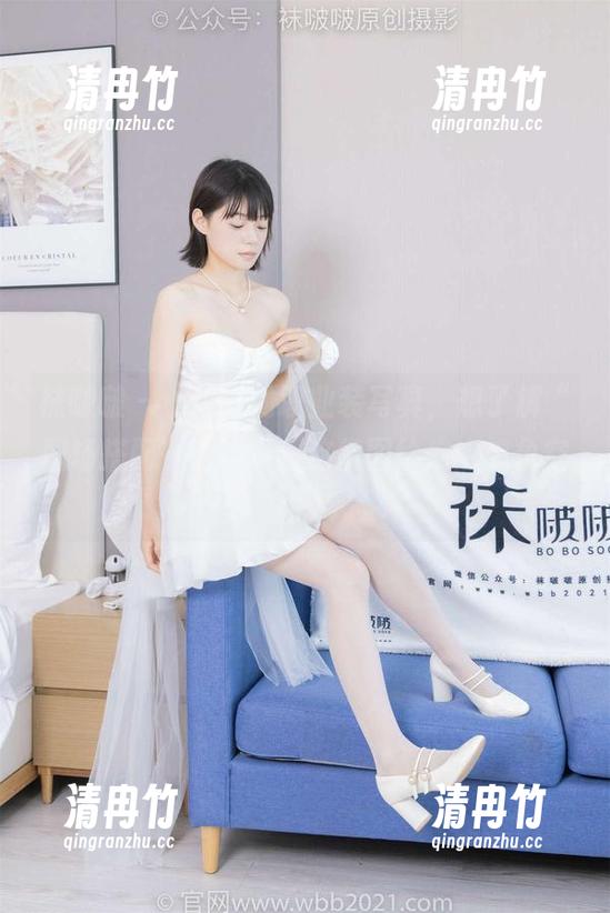 袜啵啵-小甜豆 袜啵啵 - 小甜豆的职业装写真,想了解“职场搭配”的真谛?这组图给你点想象空间。