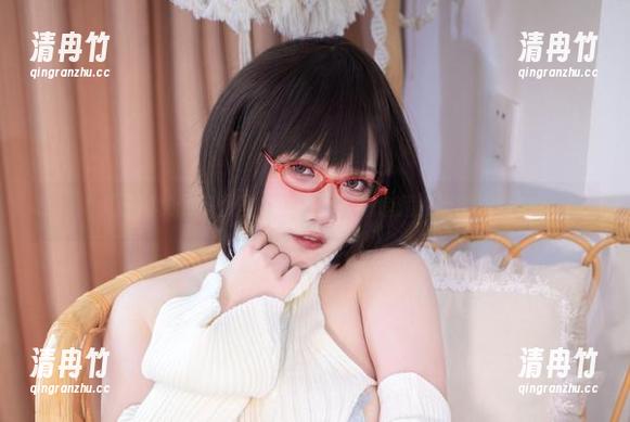 贞子蜜桃的美图里，有种让人想追随姐姐的冲动！
