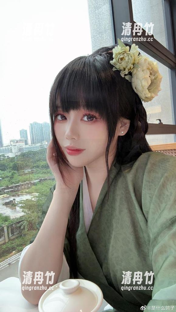 我想，阿九从不咕咕的天使资源永远都是那种“看了还想再看”的类型。
