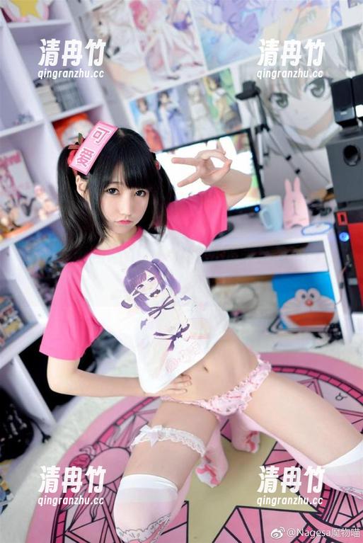 魔物喵nigisa 天呐!魔物喵nigisa的制服美图太绝了,教我怎么不心动