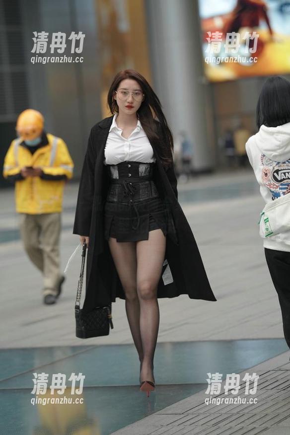 魔镜街拍-凯恩 魔镜街拍 - 凯恩的极简合集:雨季不再来,壁纸出击!